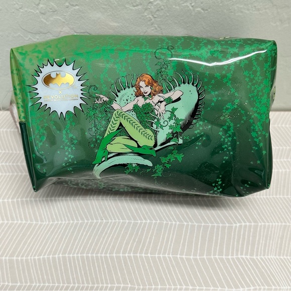 DC Comics Harley Quinn Poison Ivy x Revolution Joker Cosmetic Bag NWT - Picture 3 of 6